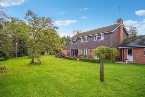 5 bedroom detached house for sale, Garden Close, Aylesbury HP22