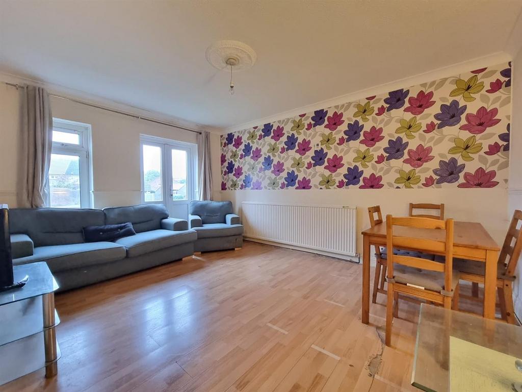 Cavalier Close, Romford 1 bed house for sale £215,000