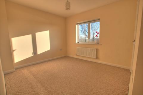 3 bedroom terraced house to rent, Chester Pike, The Rise, Newcastle upon Tyne, NE15