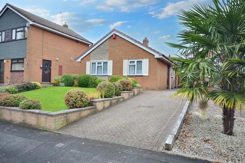 2 bedroom detached bungalow for sale, Pirehill Lane, Stone