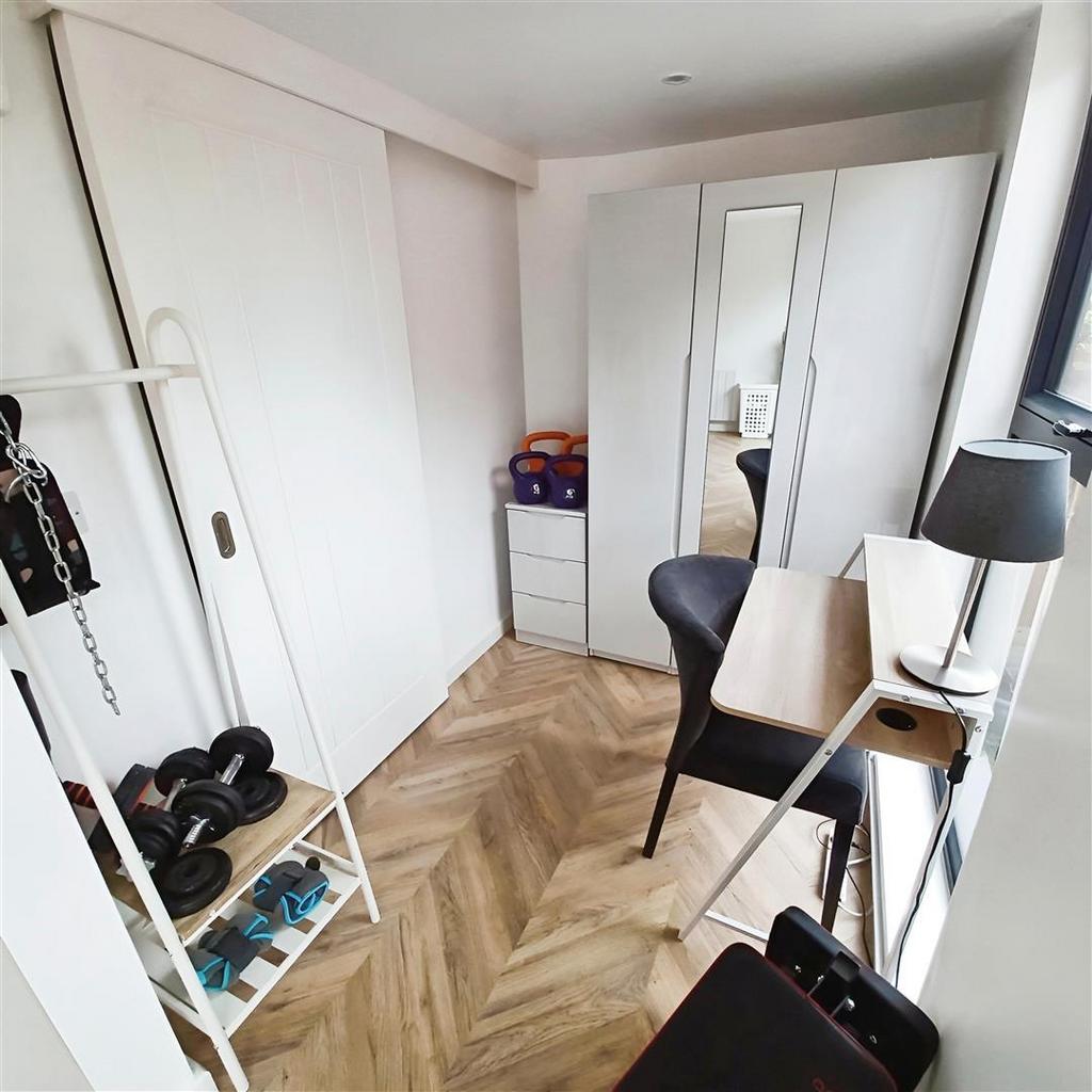 Summerhouse Office/Gym Area