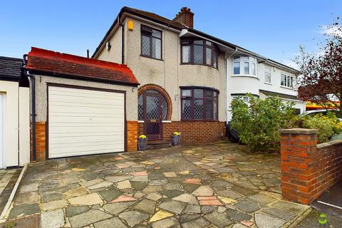 4 bedroom semi-detached house for sale, Heversham Road, Bexleyheath, Kent, DA7