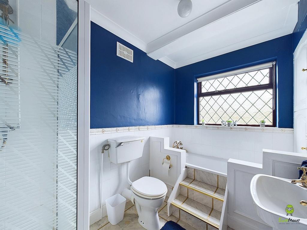 Upstairs bath heversham