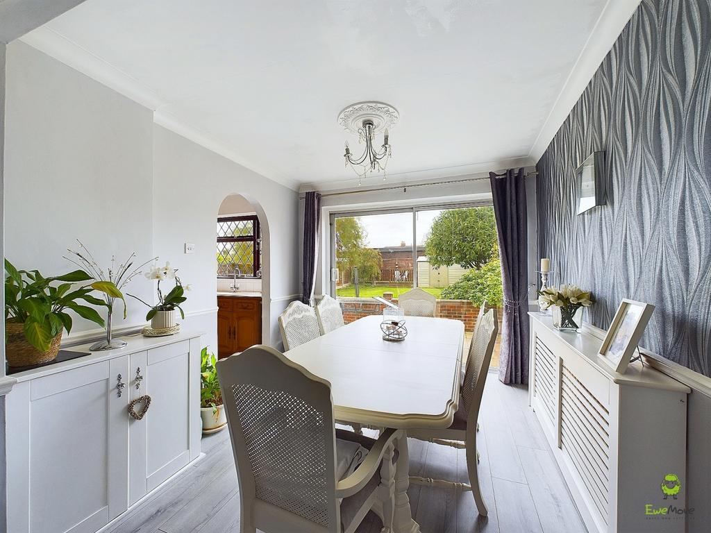 Dinning heversham