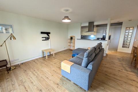 3 bedroom flat to rent, East Pilton Farm Crescent, Fettes, Edinburgh, EH5