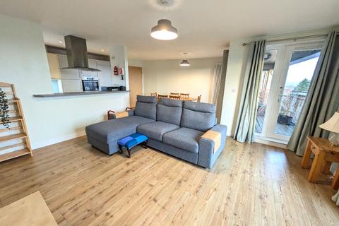 3 bedroom flat to rent, East Pilton Farm Crescent, Fettes, Edinburgh, EH5