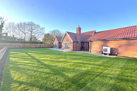 3 bedroom detached bungalow for sale, Jack Way, Stowmarket IP14