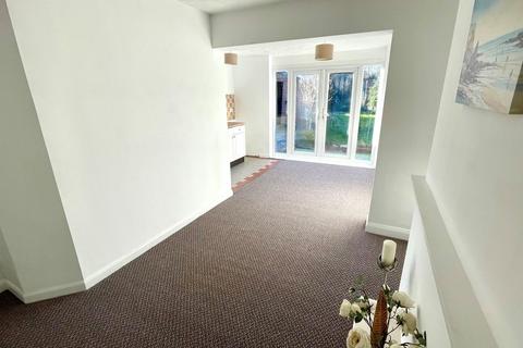 21 Belton Avenue, Wednesfield, Wolverhampton, WV11 1AJ