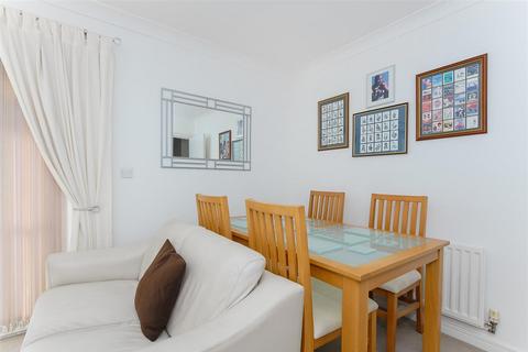 2 bedroom apartment for sale, Urbis, Wolf Lane, Windsor