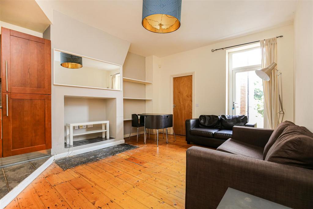 Malcolm Street, Newcastle Upon Tyne NE6 3 bed flat to rent £1,157 pcm