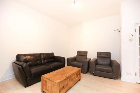 3 bedroom apartment to rent, Westgate Road, Newcastle Upon Tyne NE4