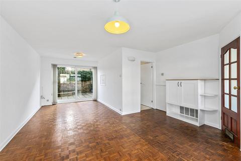 3 bedroom semi-detached house for sale, Connaught Road, Teddington