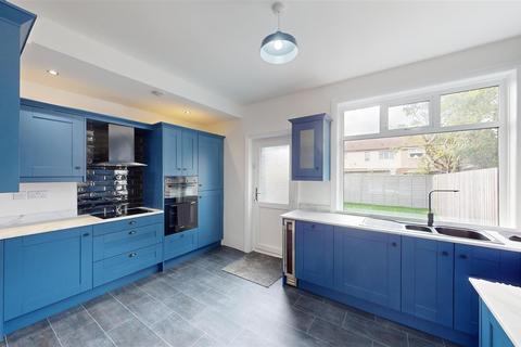 3 bedroom terraced house for sale, Beacon Road, Wibsey, Bradford