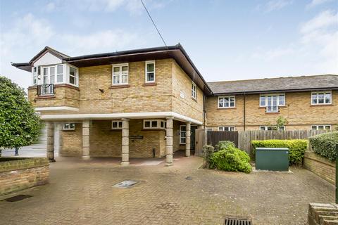 2 bedroom apartment for sale, Walpole Road, Teddington