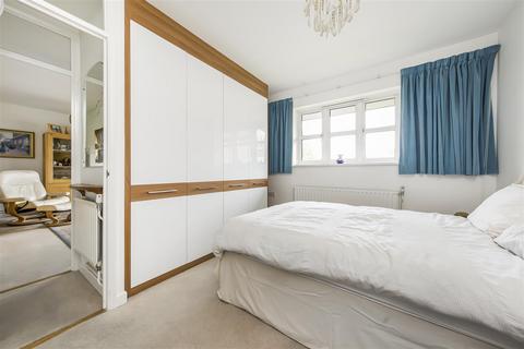 2 bedroom apartment for sale, Walpole Road, Teddington