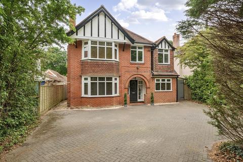 4 bedroom detached house for sale, Bournemouth Road, Chandler's Ford