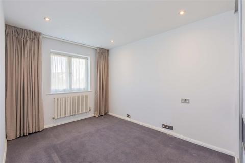 61 Nicholas Gardens, Slough, SL1 5TT