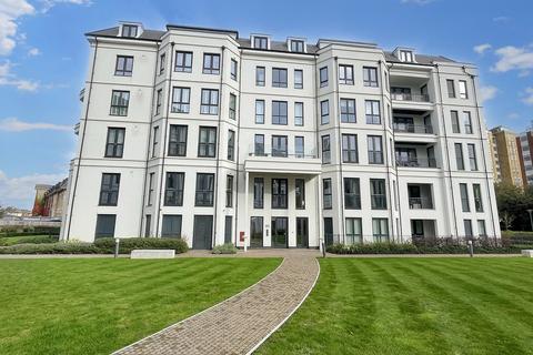 2 bedroom flat for sale, West Cliff