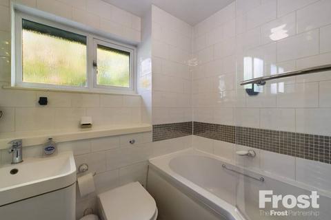 40 Foxwood Close, Feltham, TW13 7DL