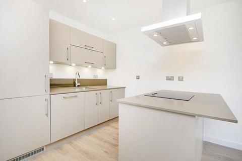 3 bedroom flat to rent, Hackney Square, Hackney, London, E9