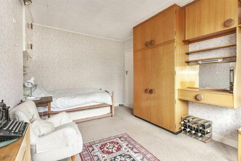 710 Hanworth Road, Whitton, Hounslow, TW4 5NT