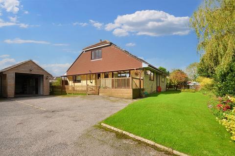 4 bedroom detached bungalow for sale, High Street, Henstridge, Templecombe