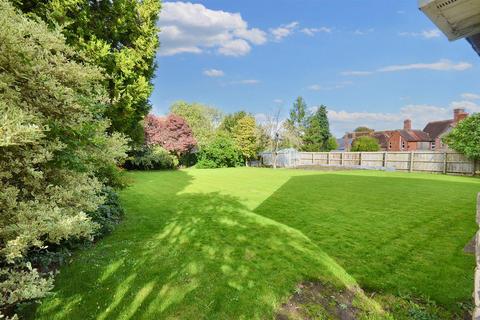 Mons Bungalow High Street, Henstridge, Templecombe, BA8 0RB