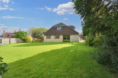 Mons Bungalow High Street, Henstridge, Templecombe, BA8 0RB