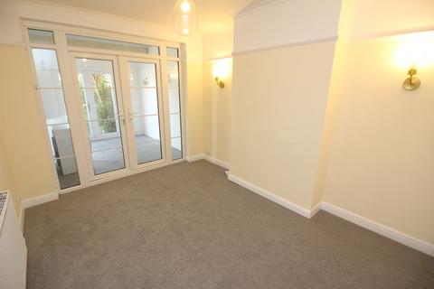 4 bedroom terraced house to rent, Fairford Gardens, Worcester Park KT4