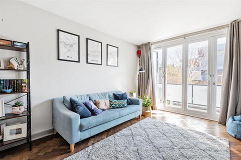1, Cleveland Court Spring Grove Road, Richmond, TW10 6EJ