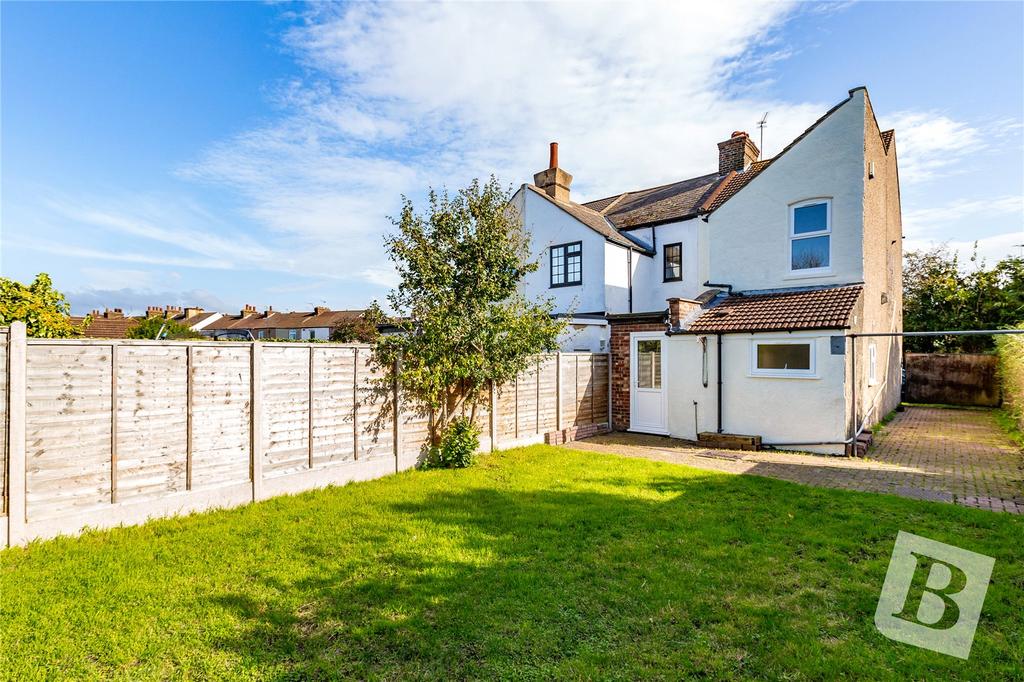 Rural Vale, Northfleet, Gravesend... 3 bed end of terrace house for