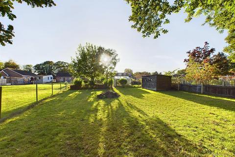 4 bedroom detached bungalow for sale, Stone Road, Dereham