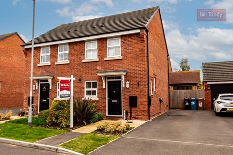 28 Wakelin Way, Lichfield, WS13 6UG