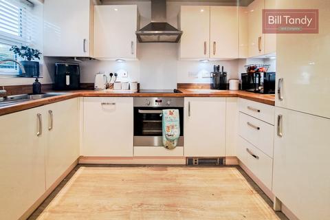 28 Wakelin Way, Lichfield, WS13 6UG