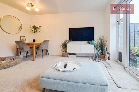 28 Wakelin Way, Lichfield, WS13 6UG