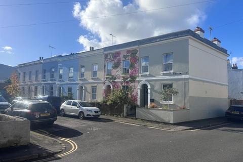 3 bedroom end of terrace house for sale, St. Pauls Parade, Cheltenham