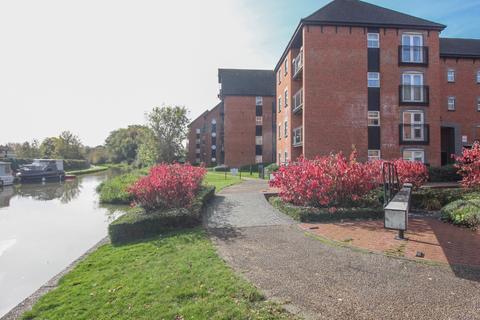 2 bedroom flat for sale, West Dock The Wharf, Linslade, Leighton Buzzard, LU7