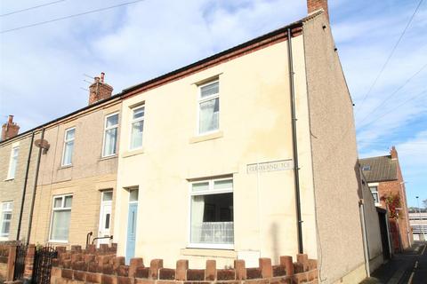 2 bedroom end of terrace house for sale, Cleveland Terrace., Newbiggin-By-The-Sea.