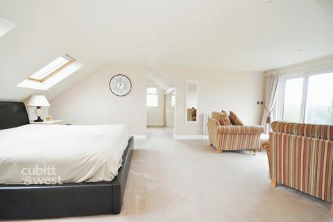 5 bedroom detached house to rent, Pine Walk Carshalton SM5