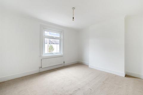 2 bedroom cottage for sale, Parkfield Road, London, NW10