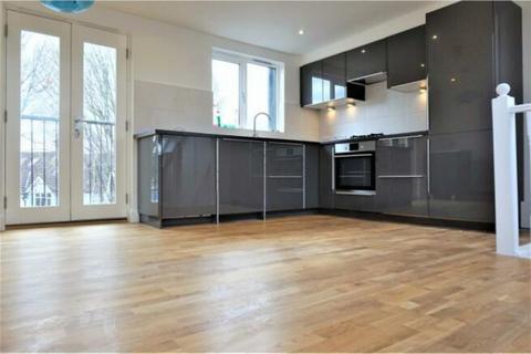 3 bedroom maisonette for sale, Little Ealing Lane, London, W5