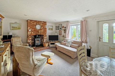 2 bedroom cottage for sale, Newmarket Road, Norwich NR4