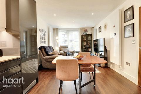 2 bedroom apartment for sale, Merrick Road, London