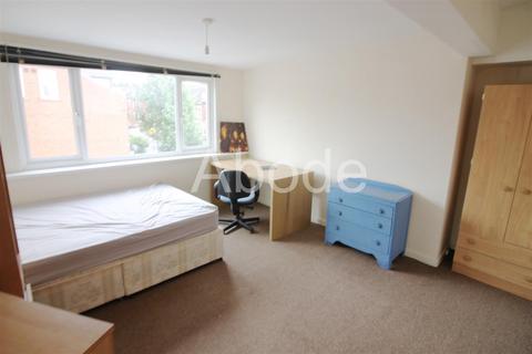 2 bedroom flat to rent, Brudenell Grove, Hyde Park, Leeds