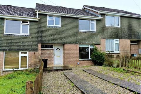 3 bedroom terraced house to rent, Cox Tor Road, Tavistock PL19