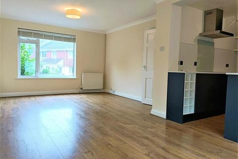 3 bedroom terraced house to rent, Cox Tor Road, Tavistock PL19