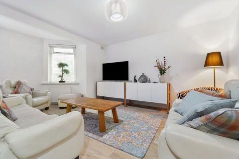 1 bedroom flat for sale, Kingdon Road, London NW6