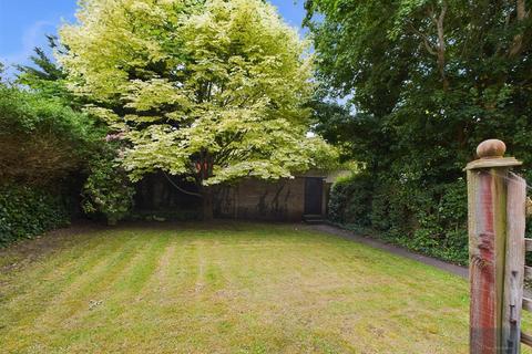 36 Bloomfield Avenue, Bath, BA2 3AJ