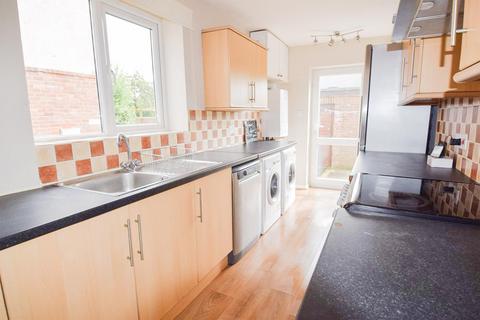 5 bedroom house to rent, Third Avenue