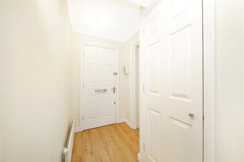 2 bedroom flat to rent, Pepper Street, Isle of Dogs, London, E14